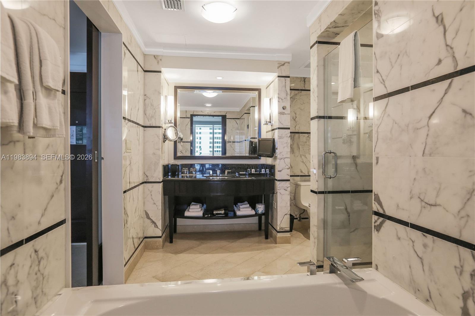 4391 Collins Ave #506/507 Miami Beach, FL 33140