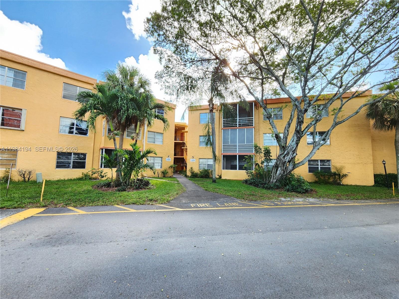 4304 NW 9th Ave #1-2C Deerfield Beach, FL 33064