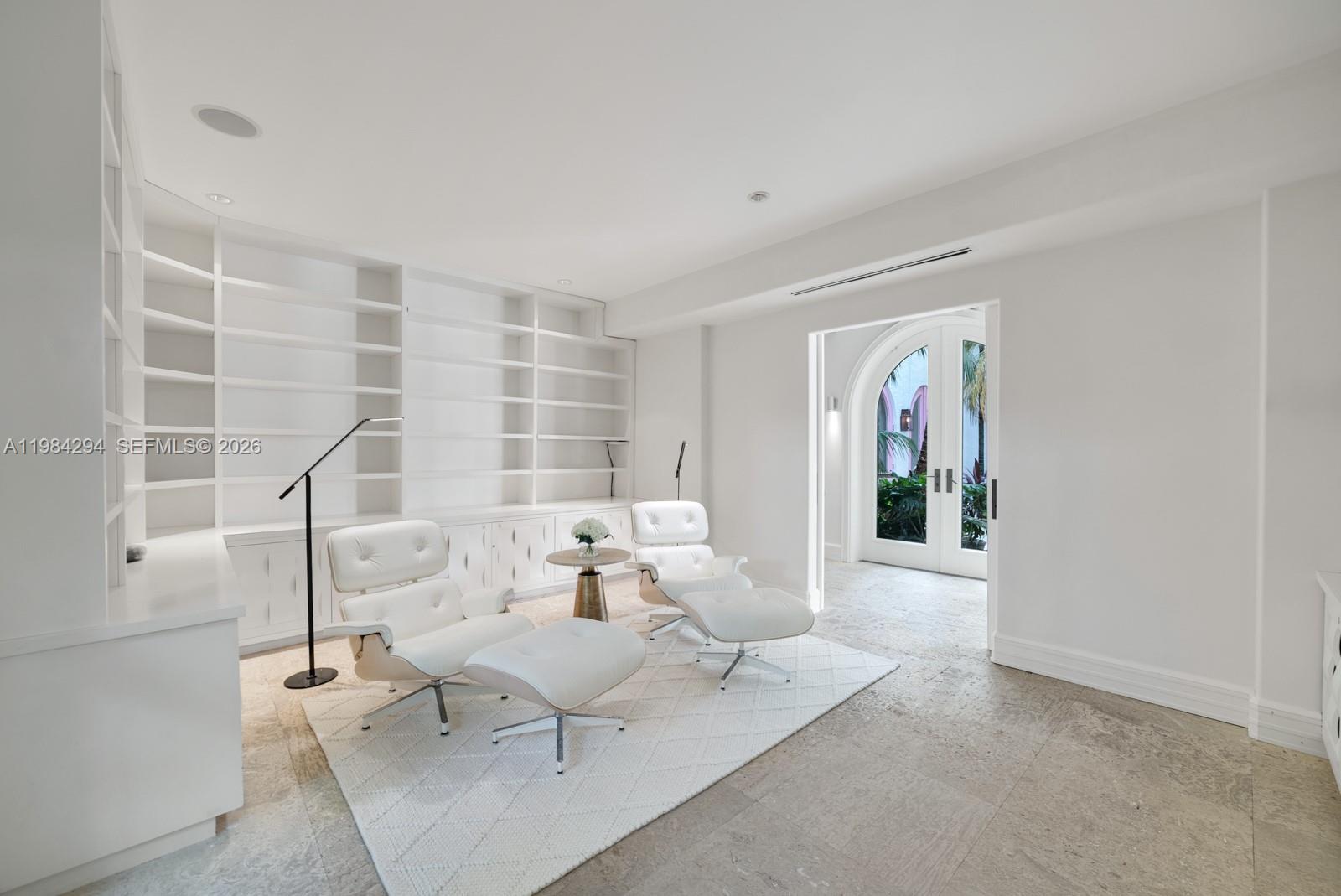 16 Palm Ave Miami Beach, FL 33139