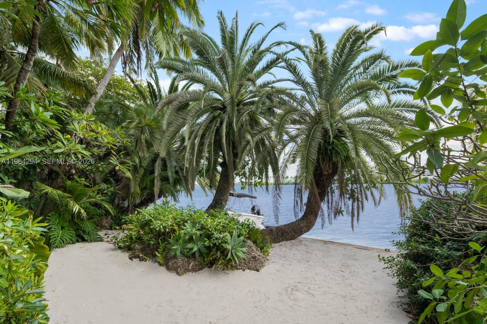 16 Palm Ave Miami Beach, FL 33139