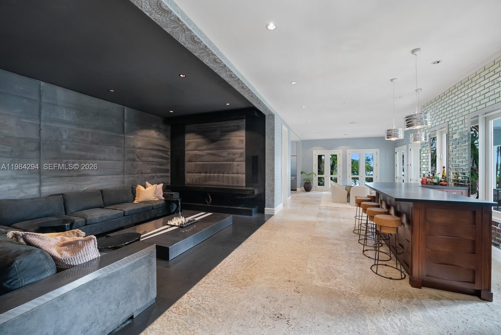 16 Palm Ave Miami Beach, FL 33139