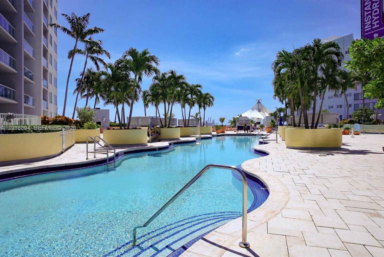 image Vizcayne South10