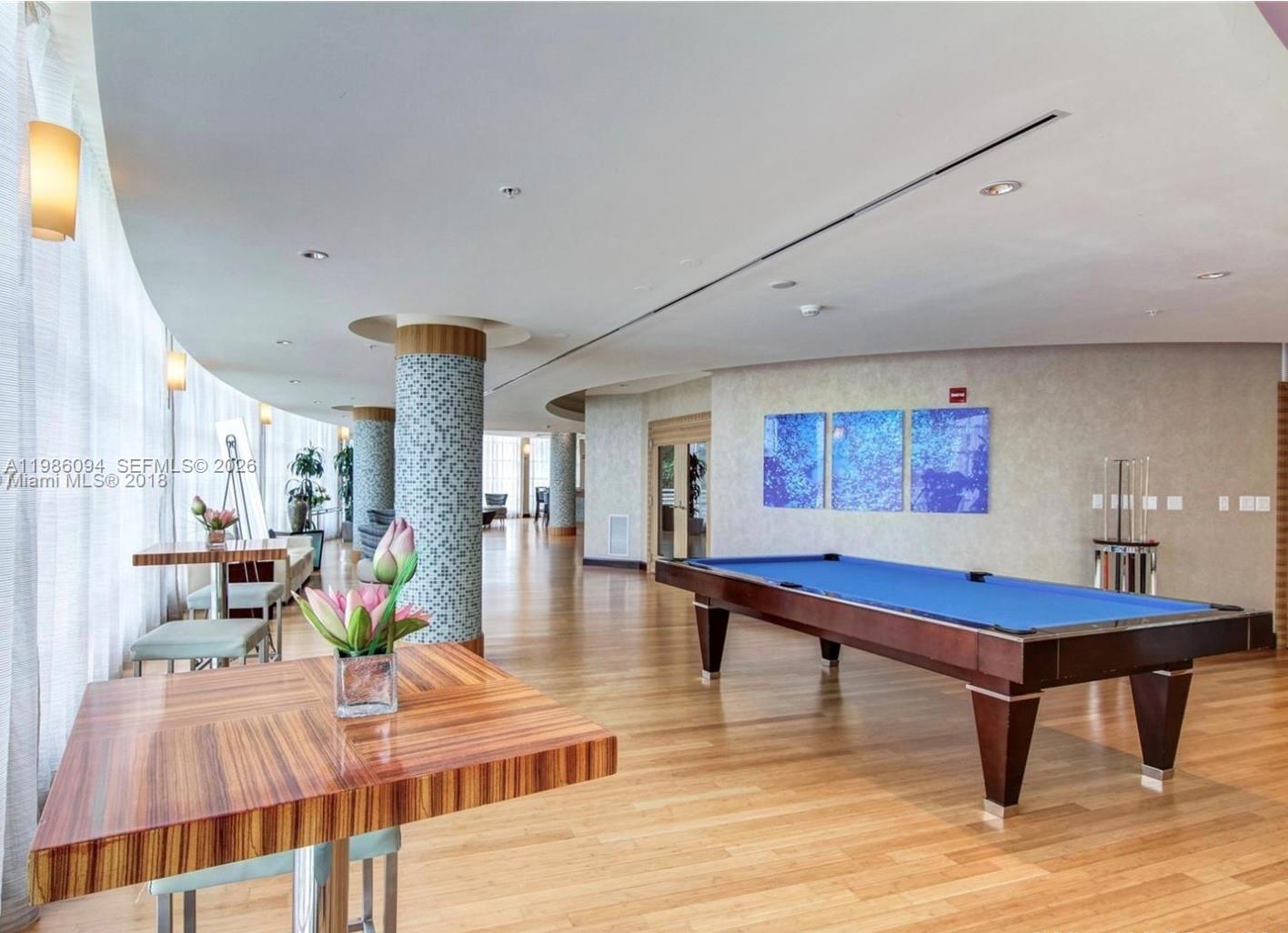 image Vizcayne South7