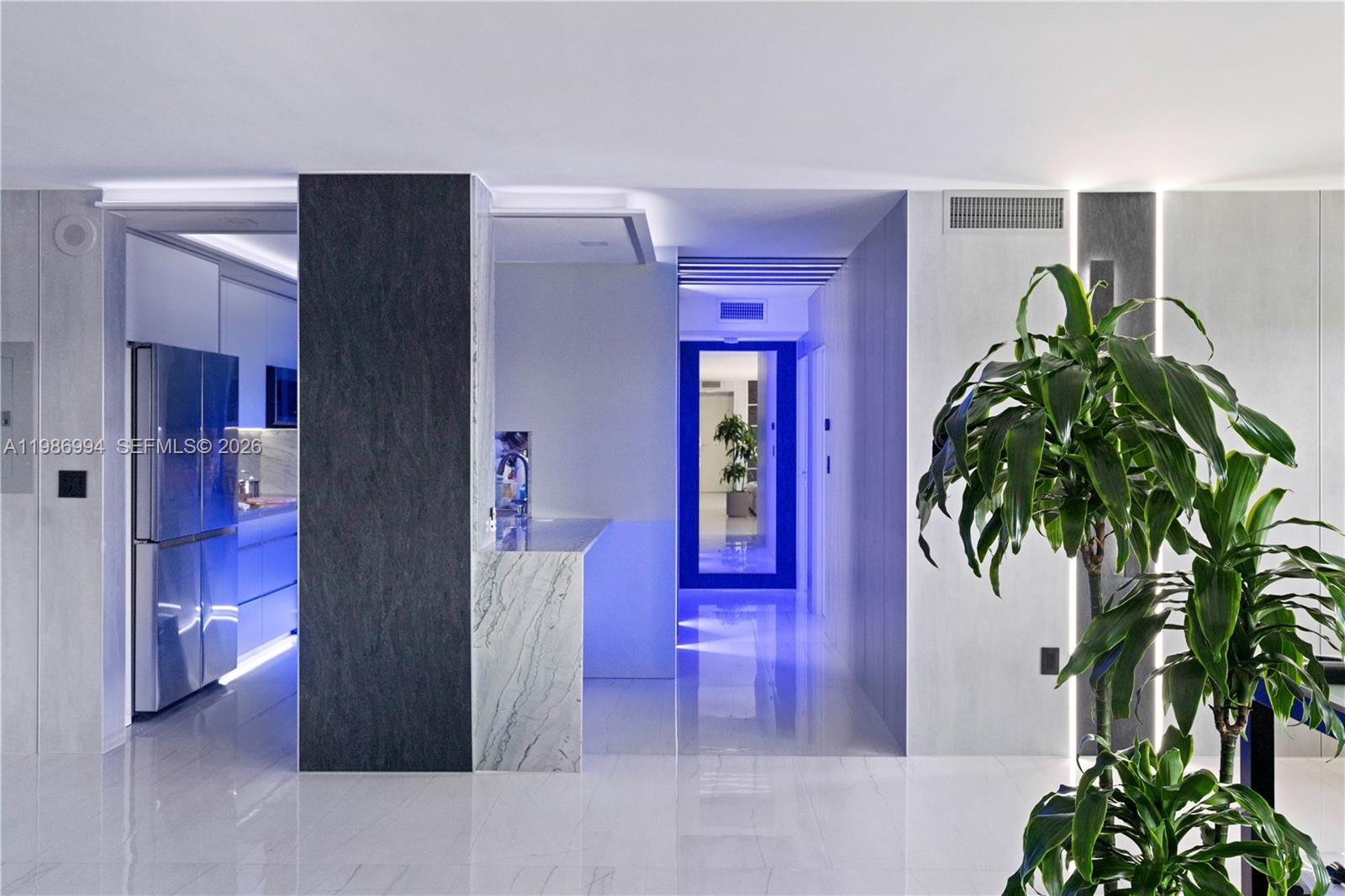 400 SE Kings Pt Dr #822-23 Sunny Isles Beach, FL 33160