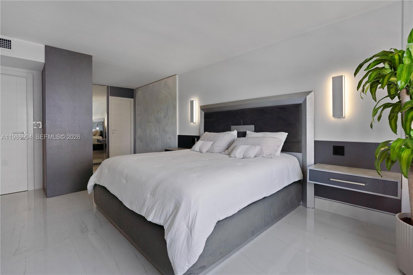 400 SE Kings Pt Dr #822-23 Sunny Isles Beach, FL 33160