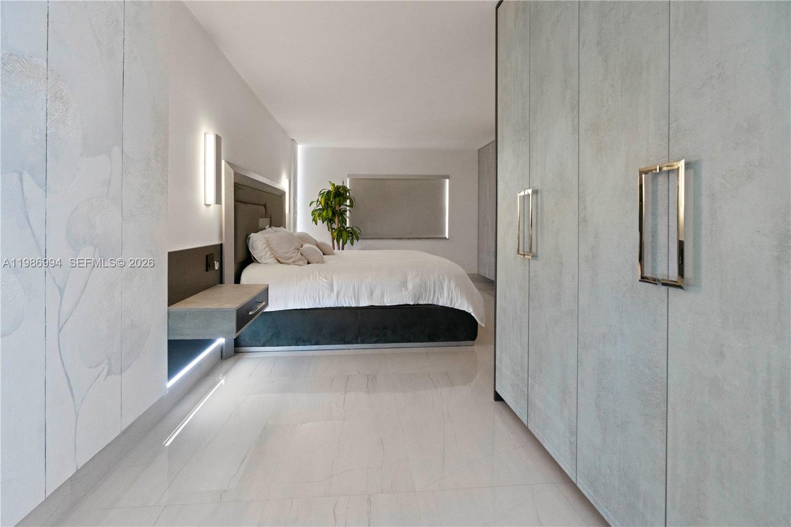 400 SE Kings Pt Dr #822-23 Sunny Isles Beach, FL 33160