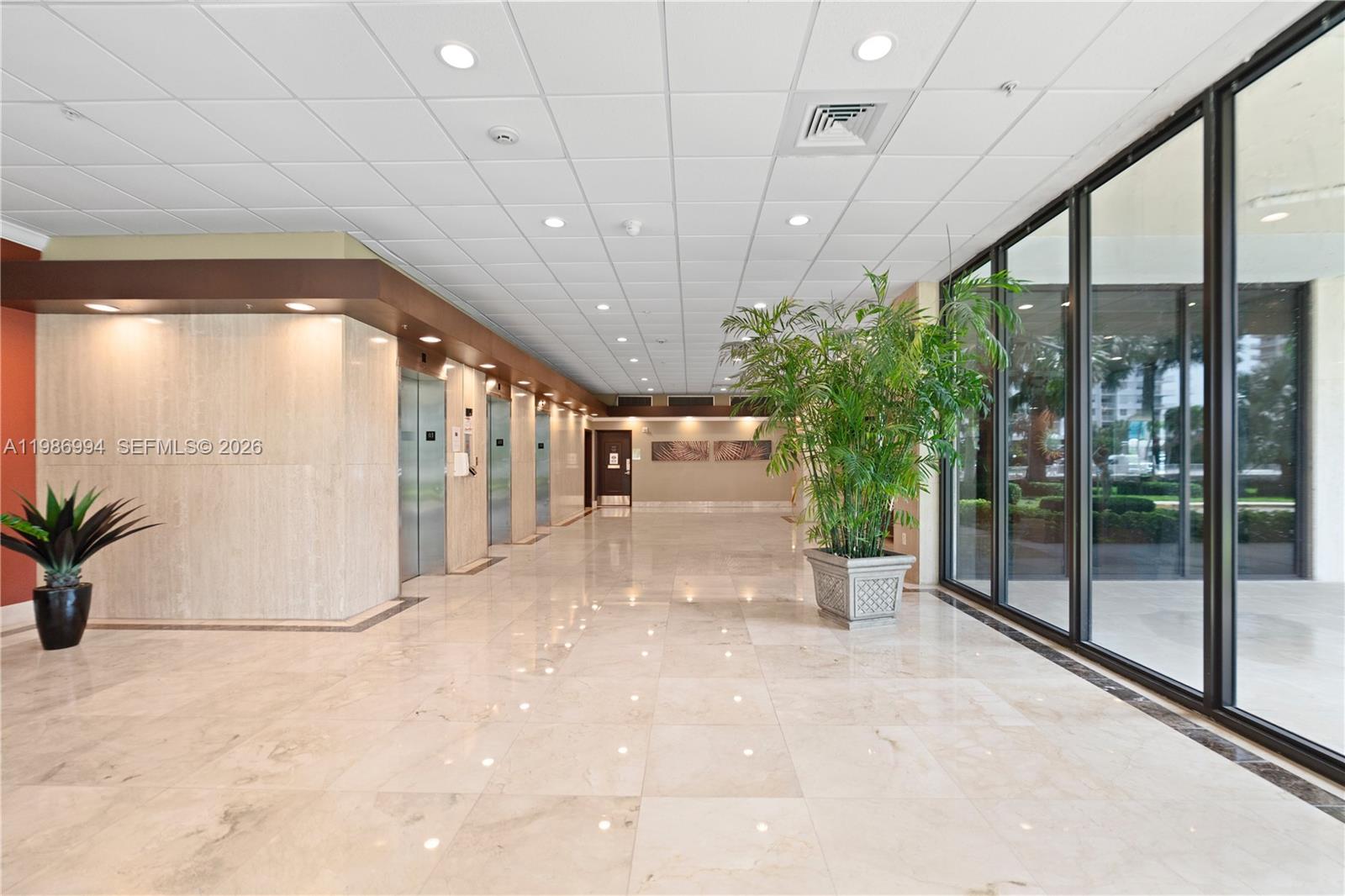 400 SE Kings Pt Dr #822-23 Sunny Isles Beach, FL 33160