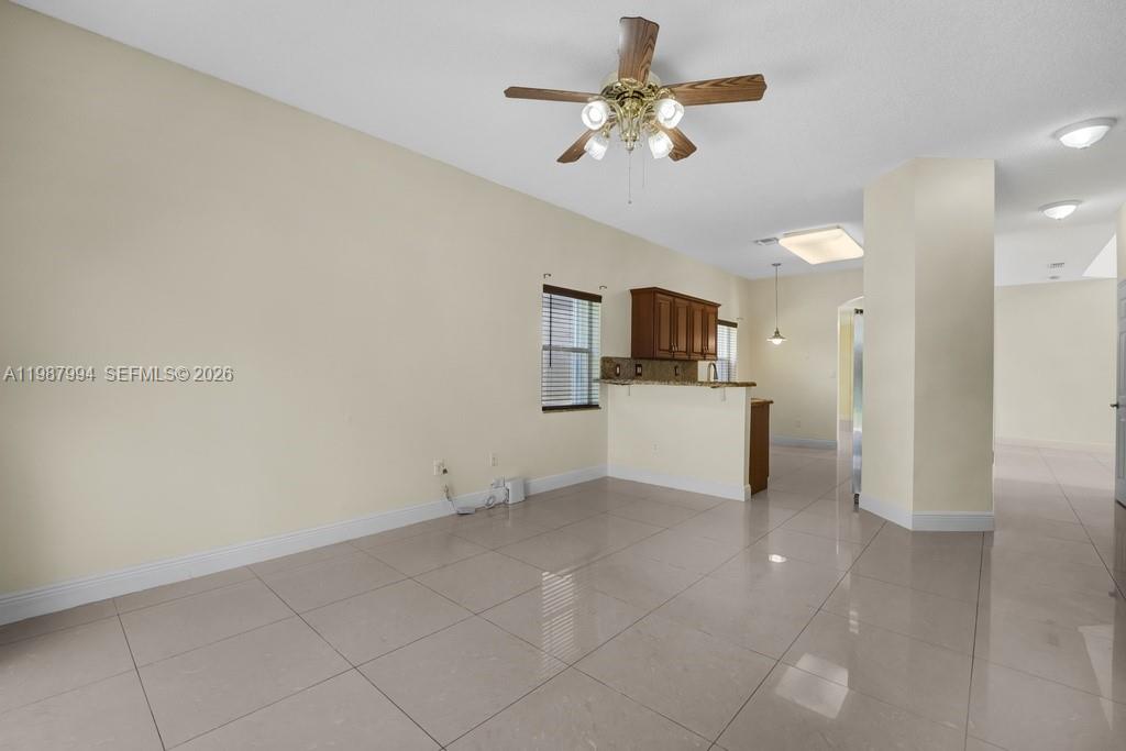 1282 NW 171st Ter Pembroke Pines, FL 33028