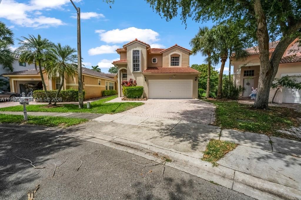 1282 NW 171st Ter Pembroke Pines, FL 33028