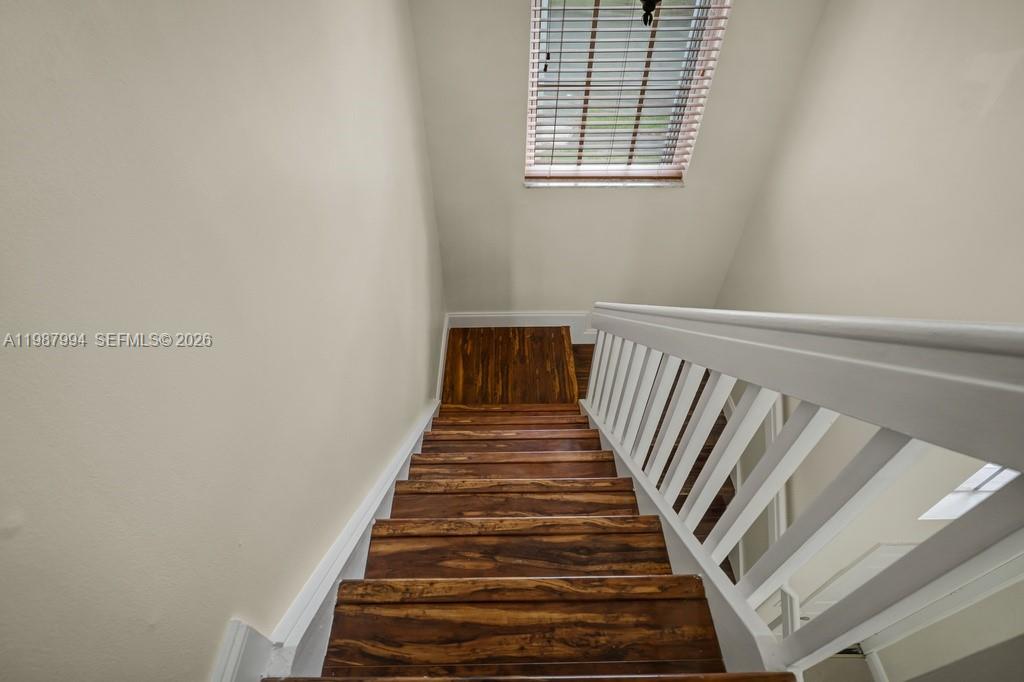 1282 NW 171st Ter Pembroke Pines, FL 33028