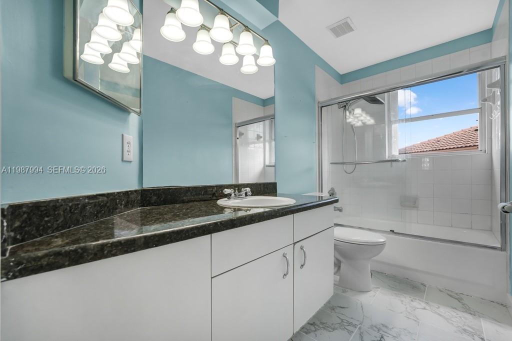 1282 NW 171st Ter Pembroke Pines, FL 33028