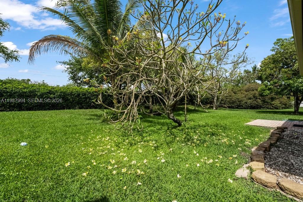 1282 NW 171st Ter Pembroke Pines, FL 33028