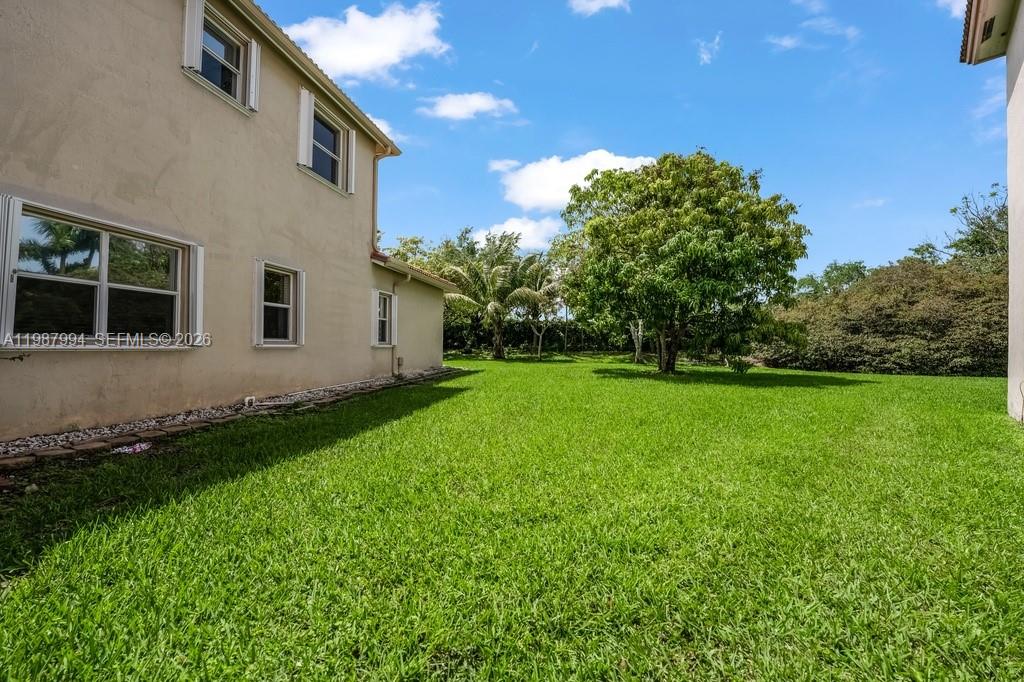 1282 NW 171st Ter Pembroke Pines, FL 33028