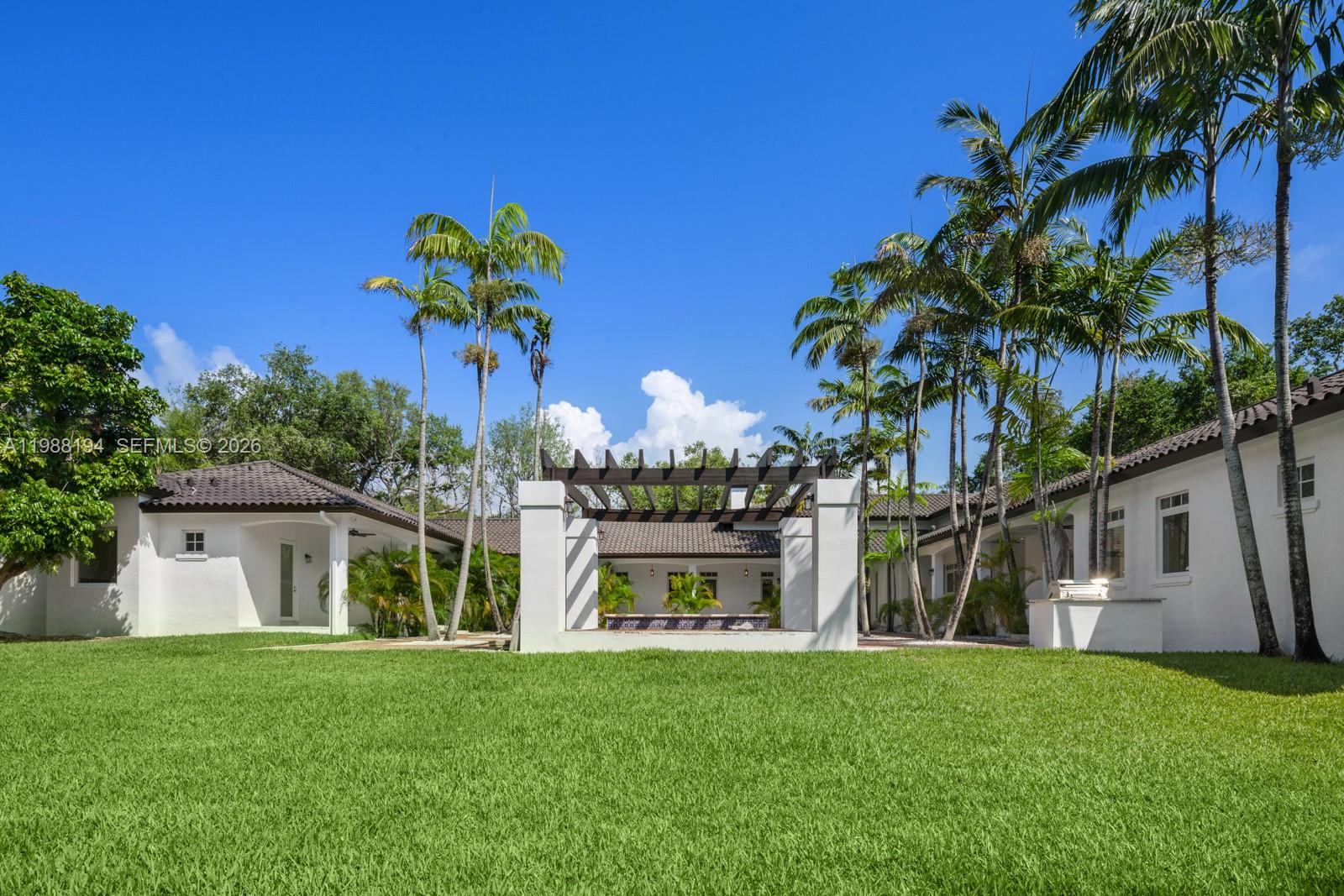 6200 SW 130th Ter Pinecrest, FL 33156