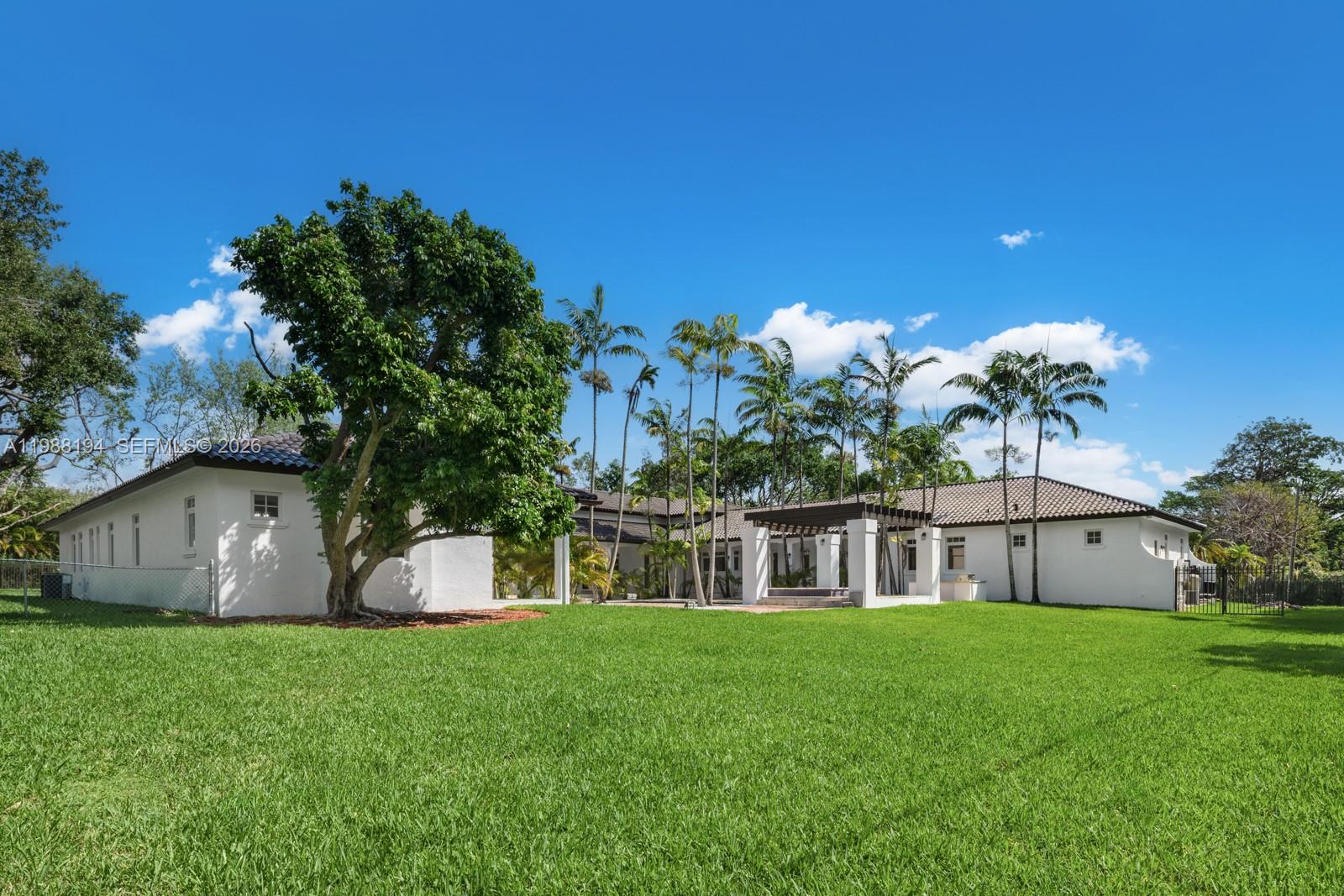 6200 SW 130th Ter Pinecrest, FL 33156