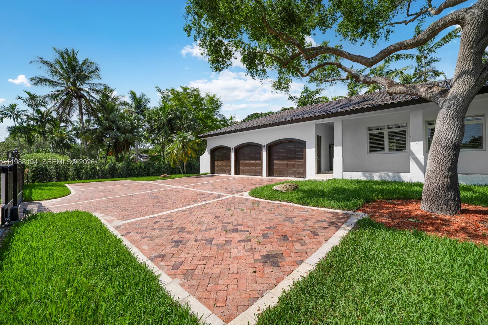 6200 SW 130th Ter Pinecrest, FL 33156
