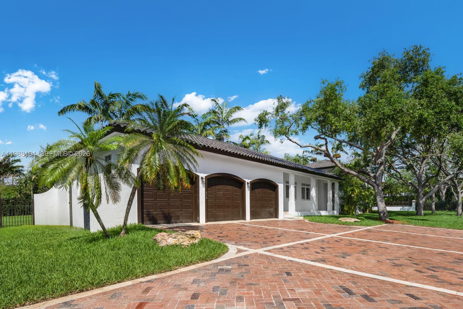 6200 SW 130th Ter Pinecrest, FL 33156