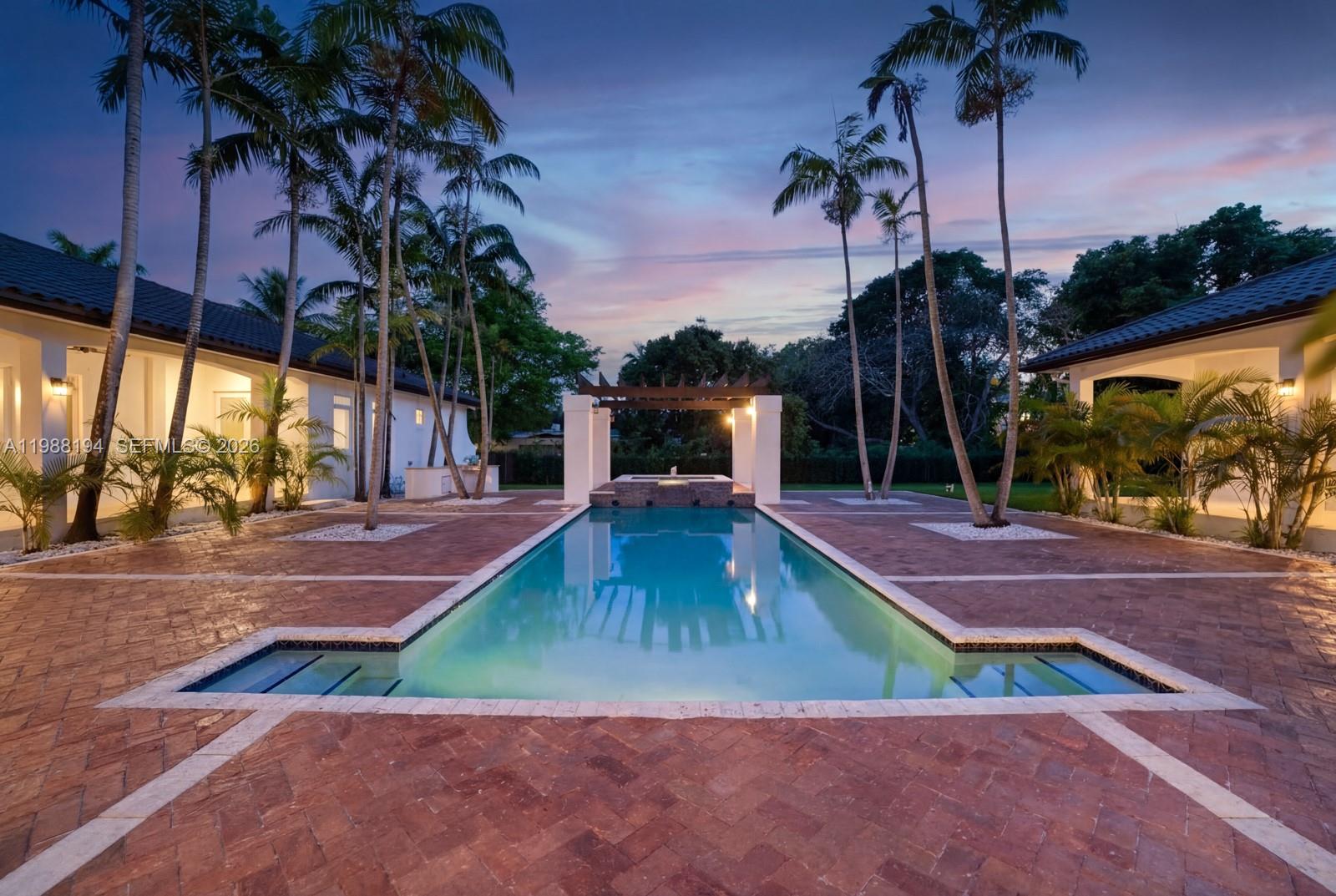 6200 SW 130th Ter Pinecrest, FL 33156