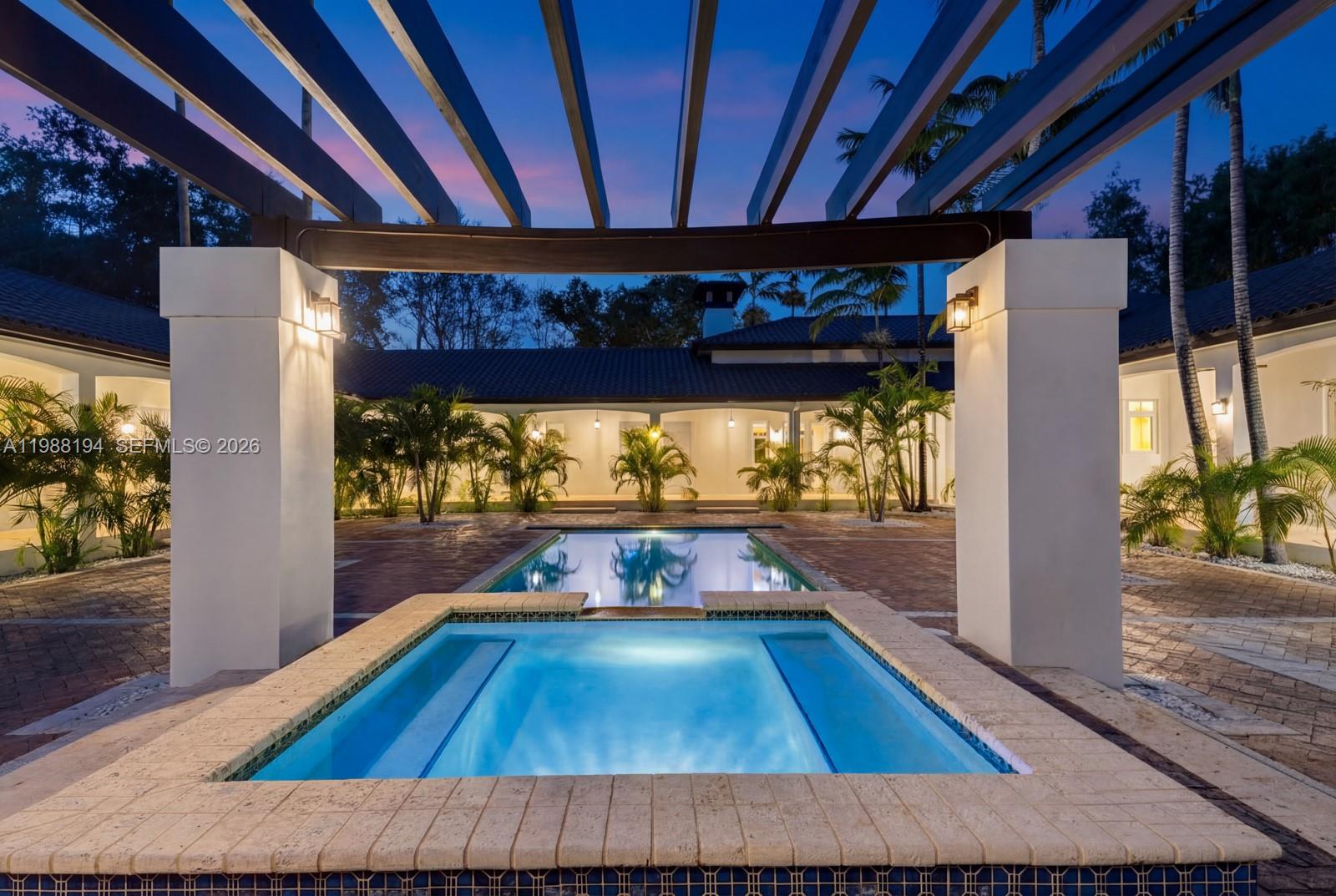 6200 SW 130th Ter Pinecrest, FL 33156