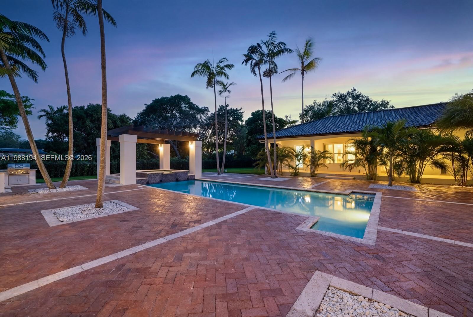 6200 SW 130th Ter Pinecrest, FL 33156