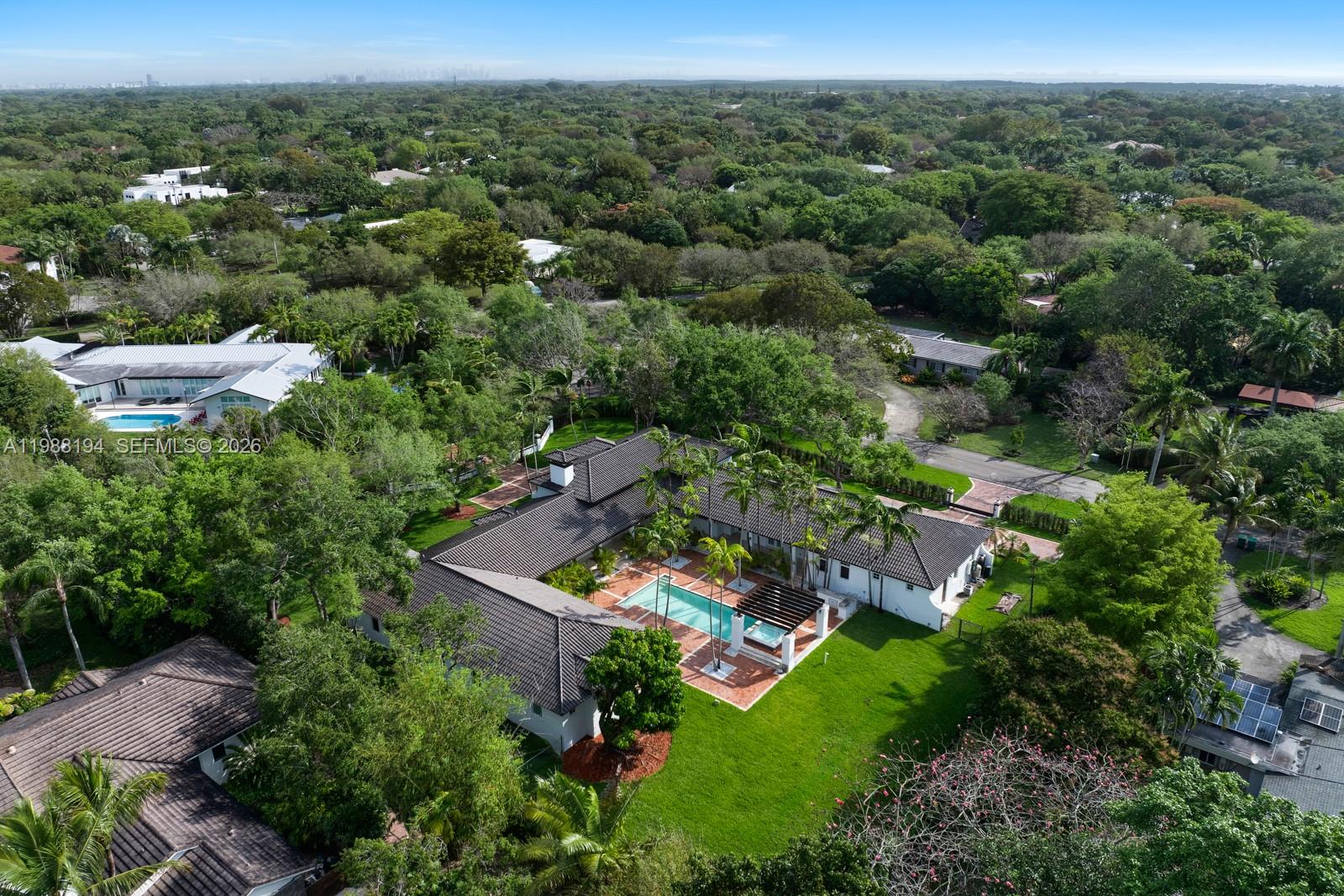 6200 SW 130th Ter Pinecrest, FL 33156