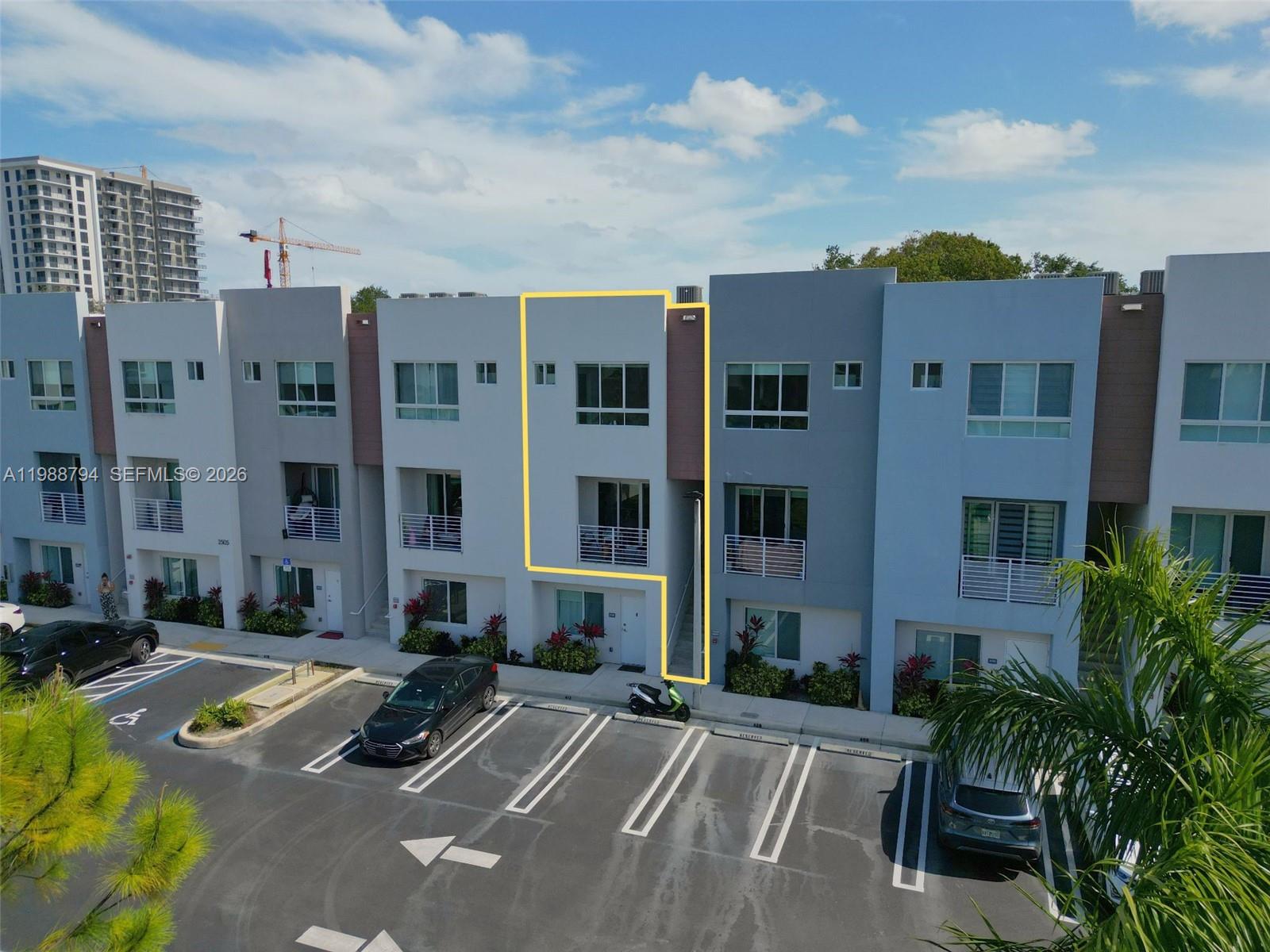 2505 NE 193rd St #4208 Miami, FL 33180