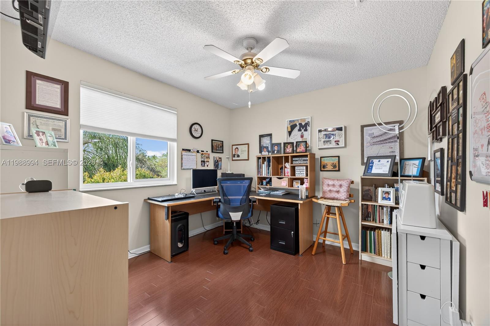 1512 Maple Dr Weston, FL 33327