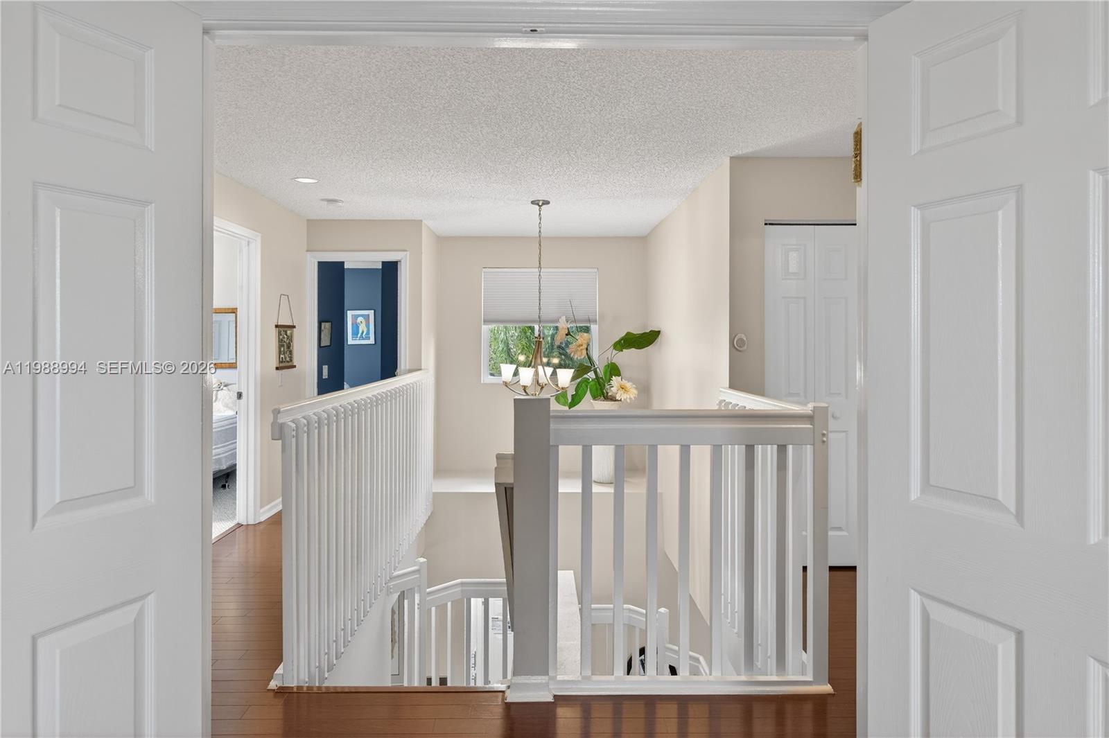 1512 Maple Dr Weston, FL 33327