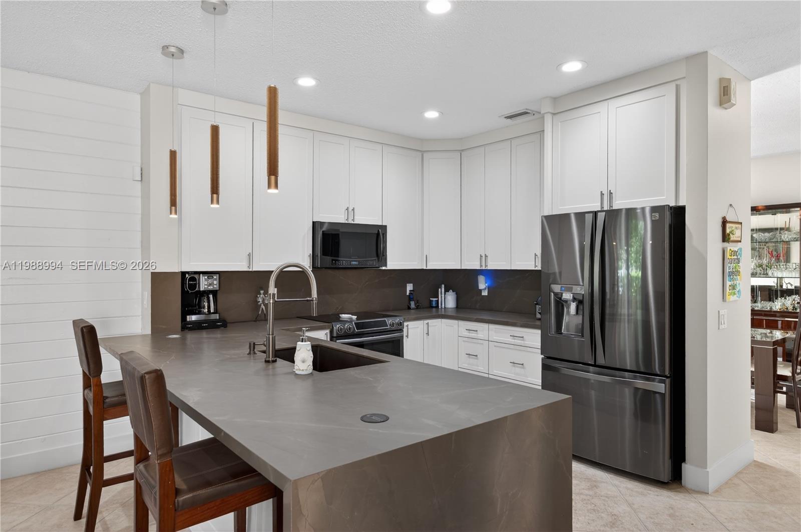 1512 Maple Dr Weston, FL 33327