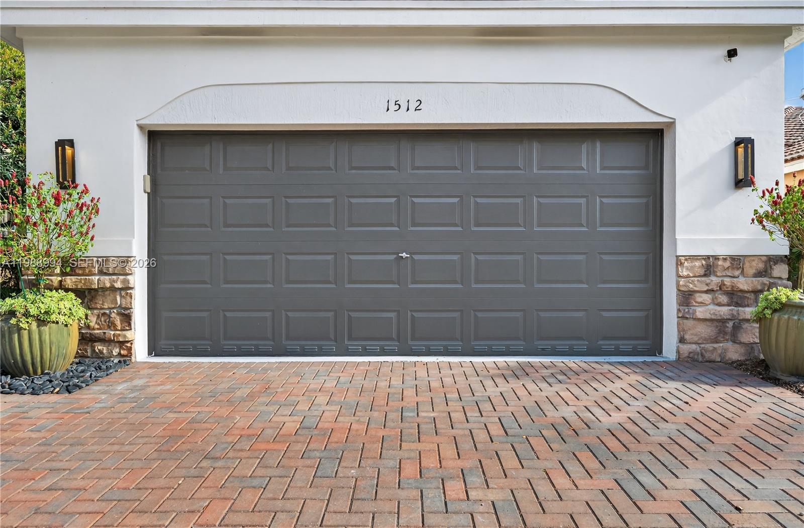 1512 Maple Dr Weston, FL 33327