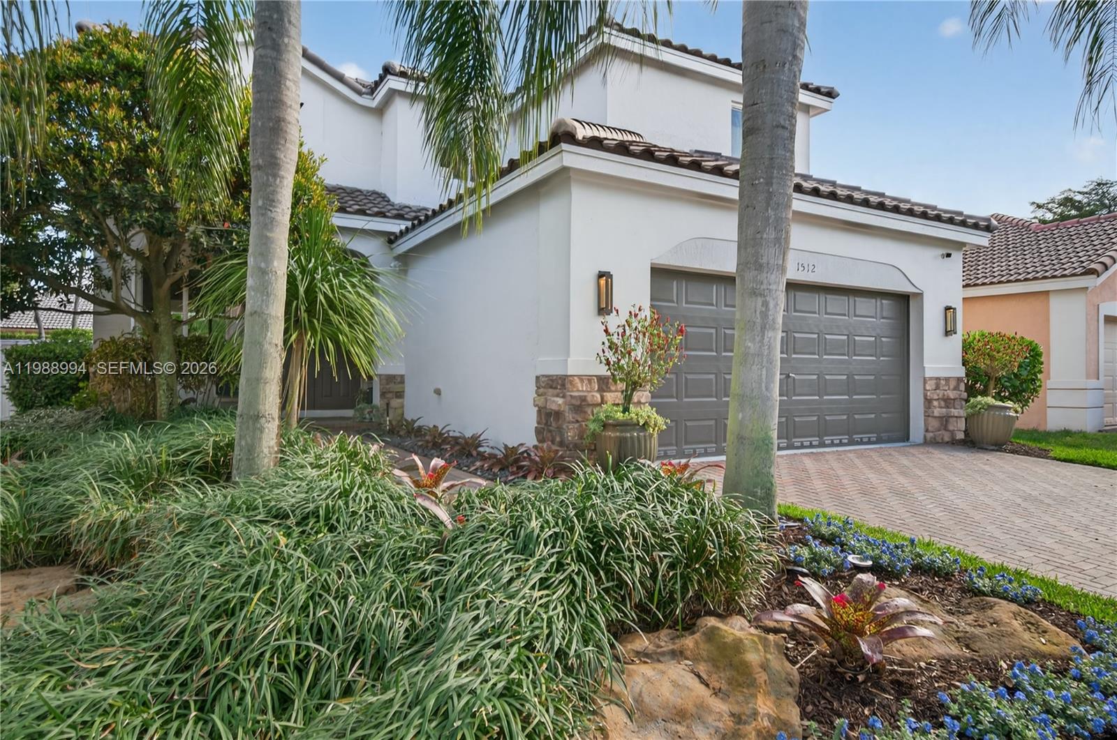 1512 Maple Dr Weston, FL 33327