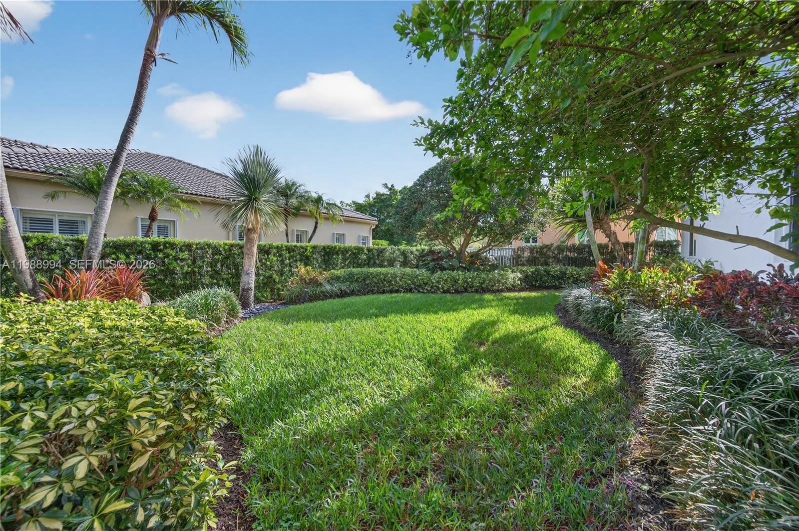 1512 Maple Dr Weston, FL 33327