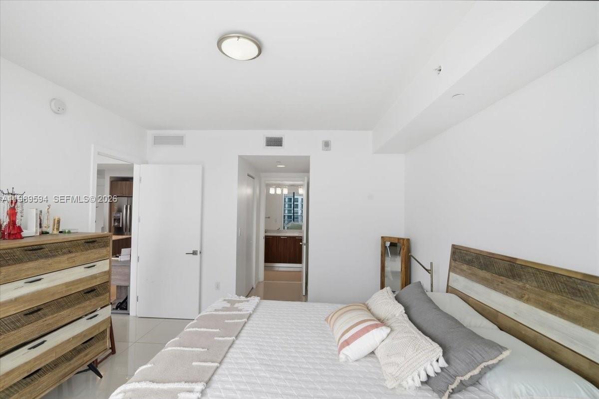 5300 Paseo Blvd #1803 Doral, FL 33166