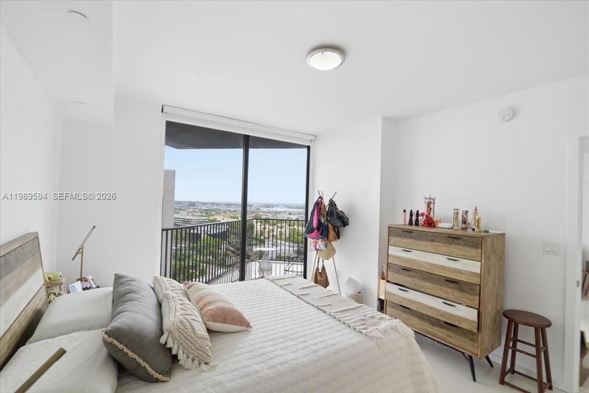 5300 Paseo Blvd #1803 Doral, FL 33166