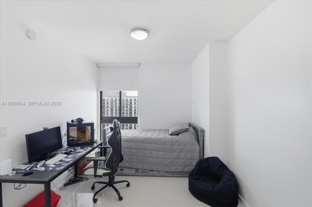 5300 Paseo Blvd #1803 Doral, FL 33166