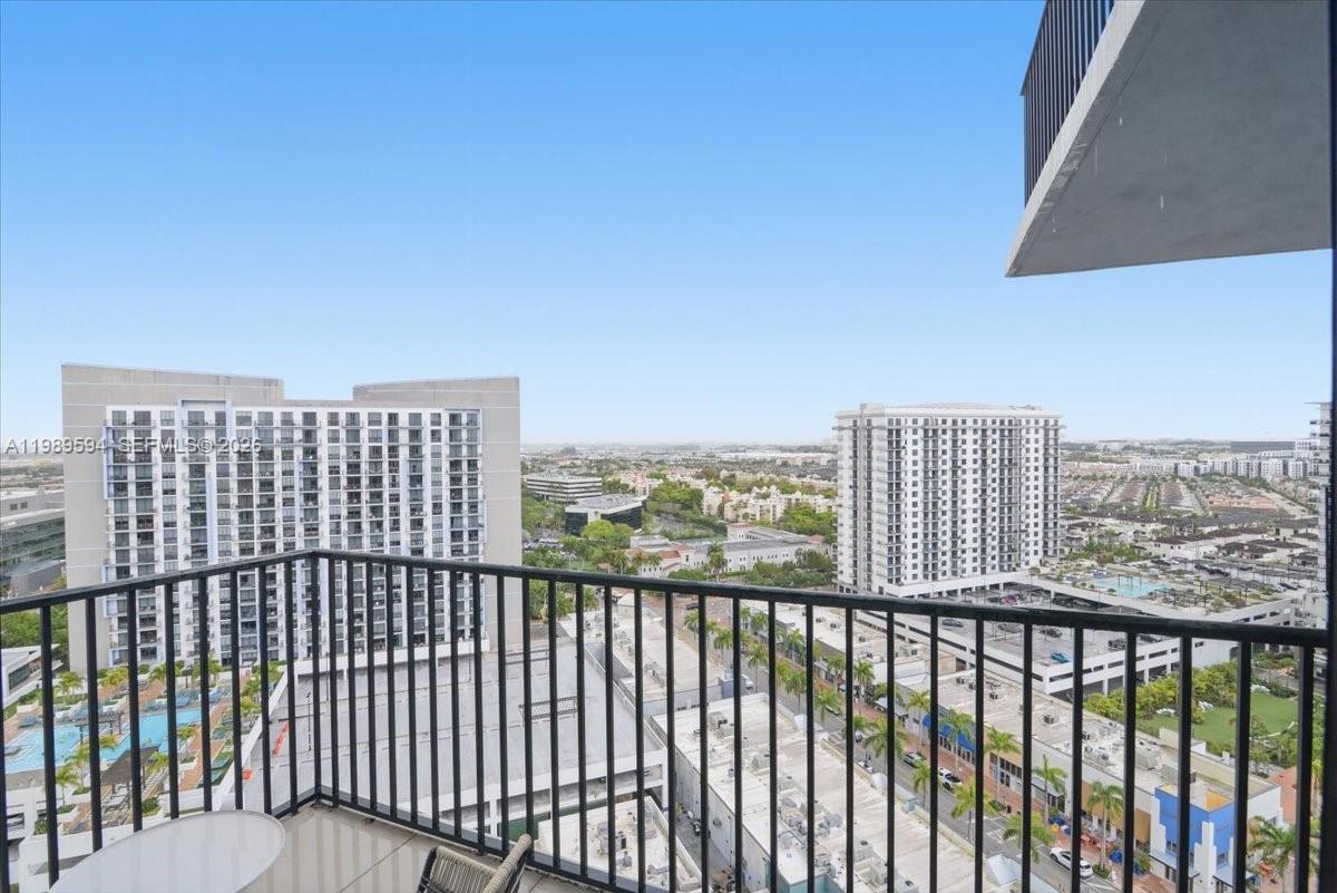 5300 Paseo Blvd #1803 Doral, FL 33166