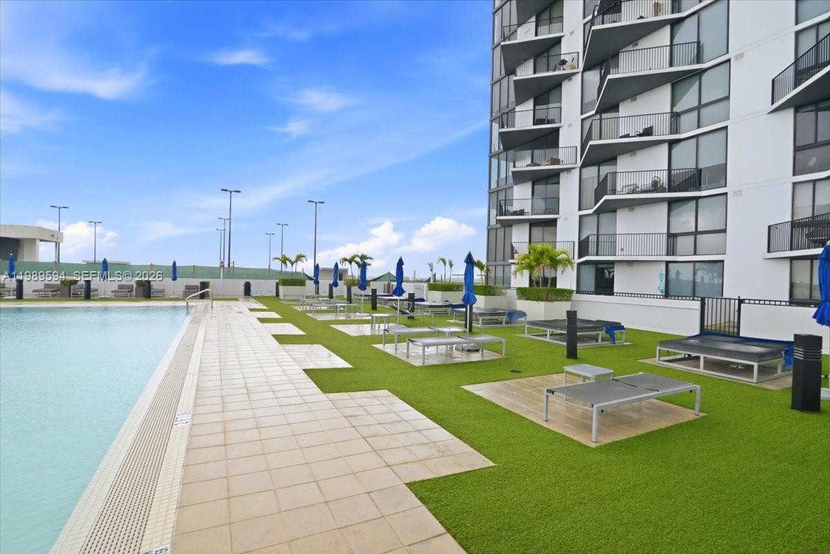 5300 Paseo Blvd #1803 Doral, FL 33166