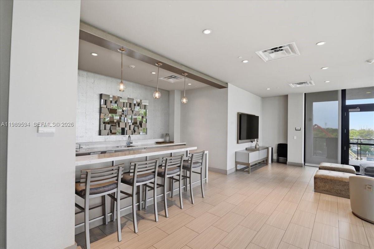 5300 Paseo Blvd #1803 Doral, FL 33166