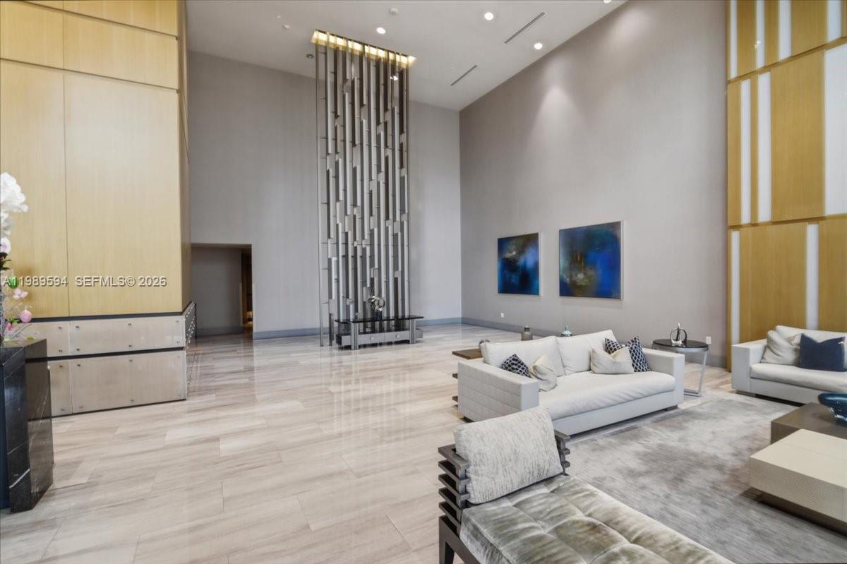 5300 Paseo Blvd #1803 Doral, FL 33166