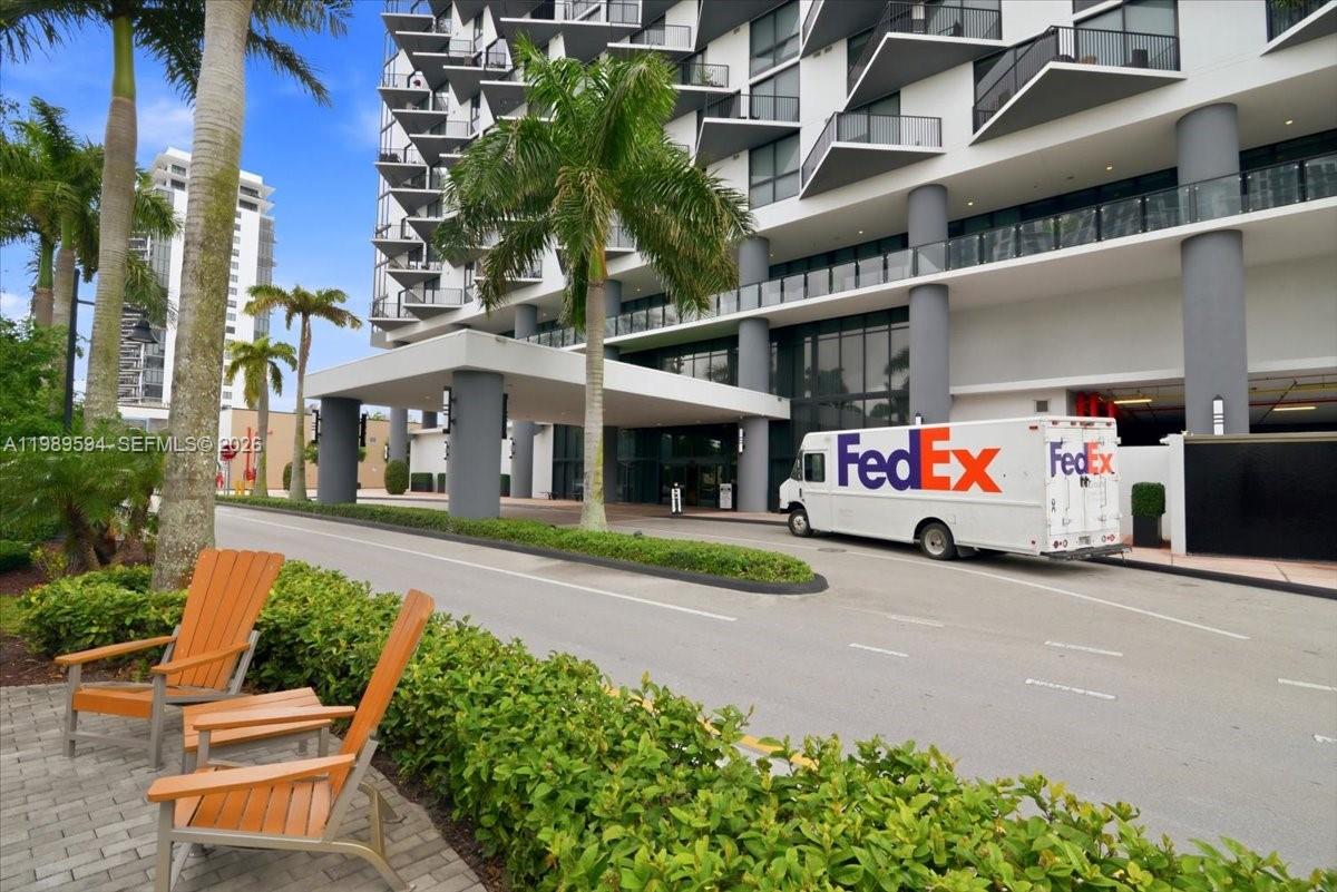 5300 Paseo Blvd #1803 Doral, FL 33166