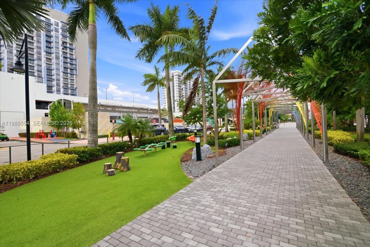 5300 Paseo Blvd #1803 Doral, FL 33166