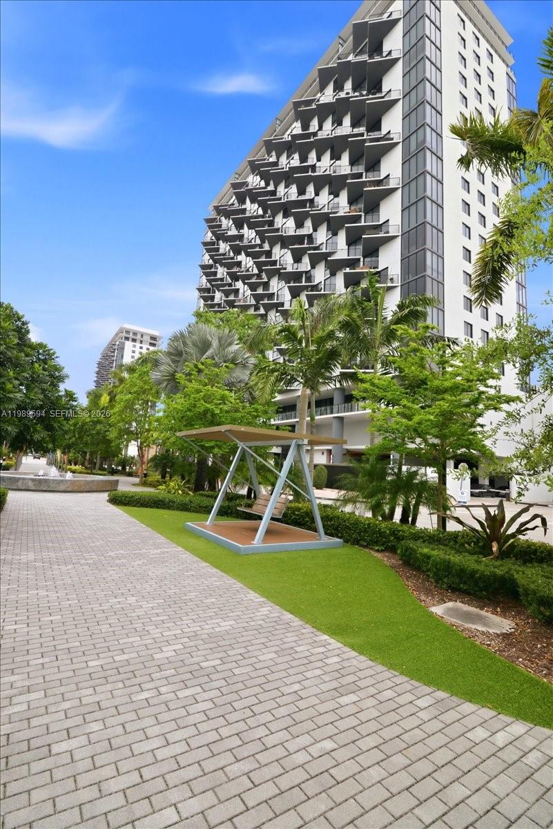 5300 Paseo Blvd #1803 Doral, FL 33166