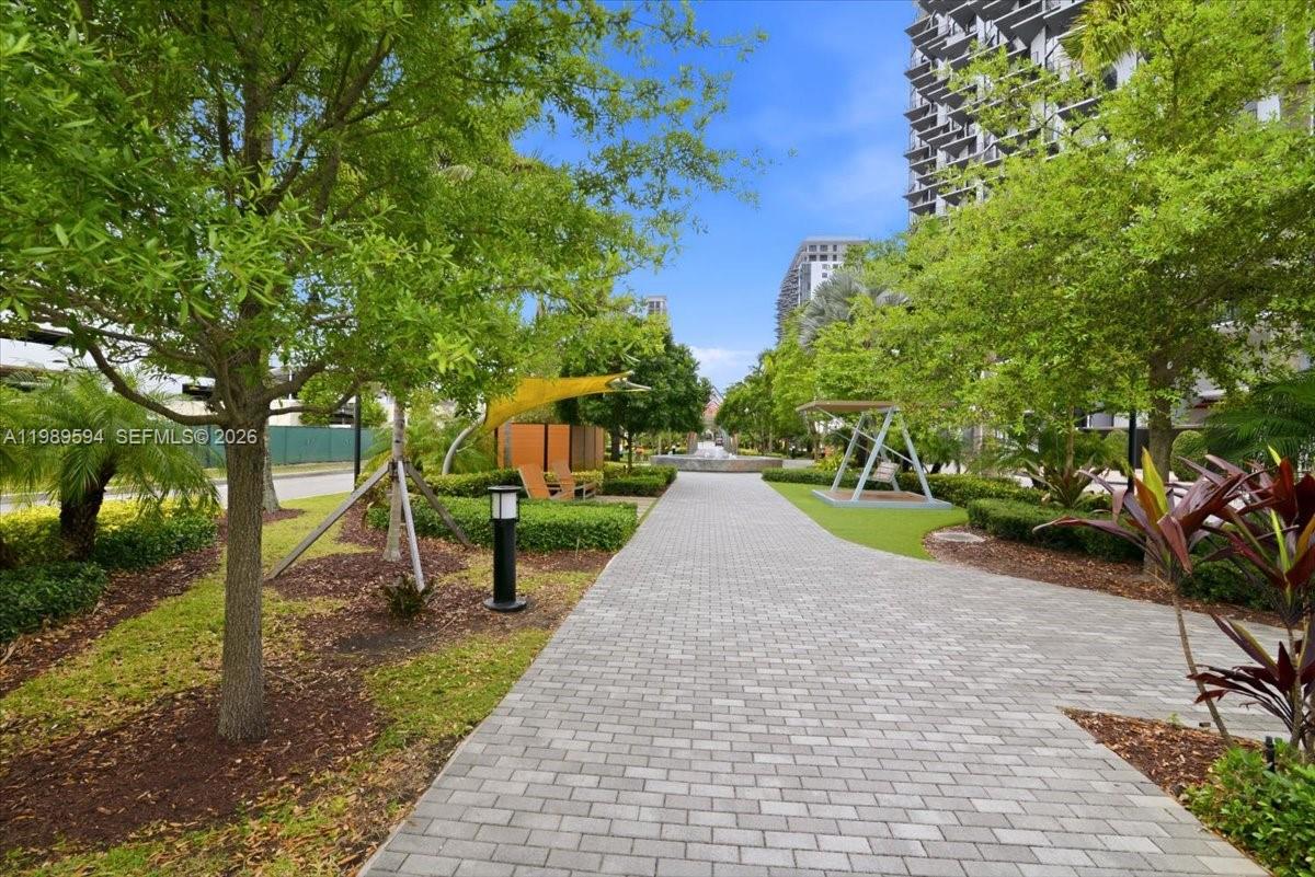 5300 Paseo Blvd #1803 Doral, FL 33166