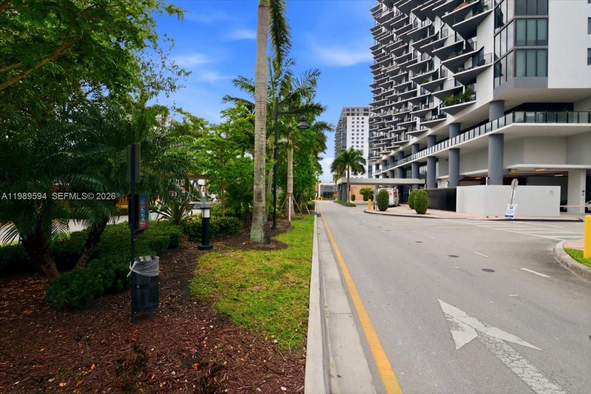 5300 Paseo Blvd #1803 Doral, FL 33166