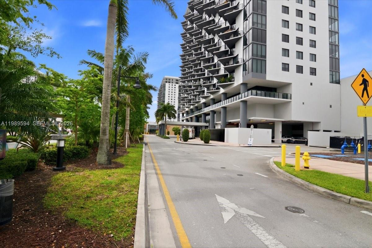 5300 Paseo Blvd #1803 Doral, FL 33166