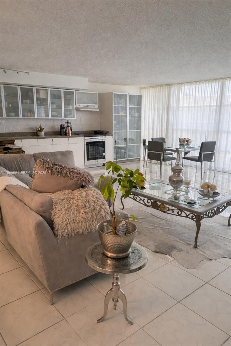 701 Three Iss Blvd #510 Hallandale Beach, FL 33009