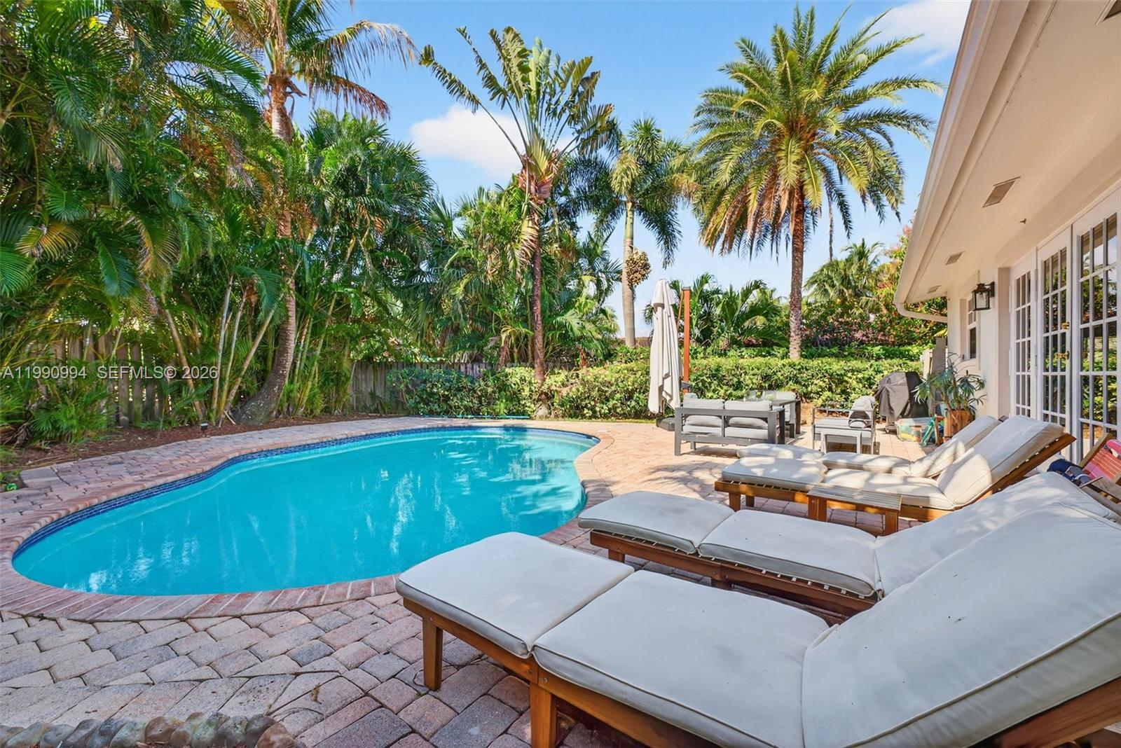 1661 Bel Air Ave Lauderdale By The Sea, FL 33062