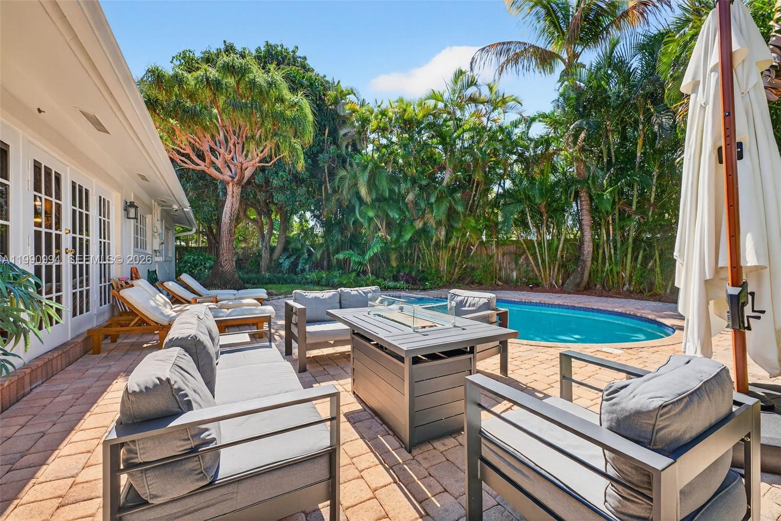 1661 Bel Air Ave Lauderdale By The Sea, FL 33062