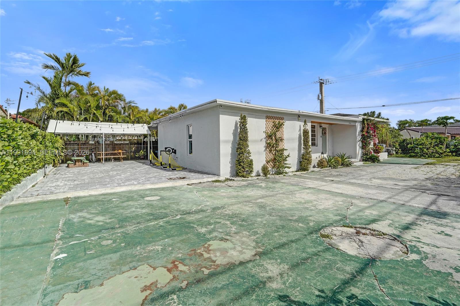 1991 SW 62nd Ave West Miami, FL 33155