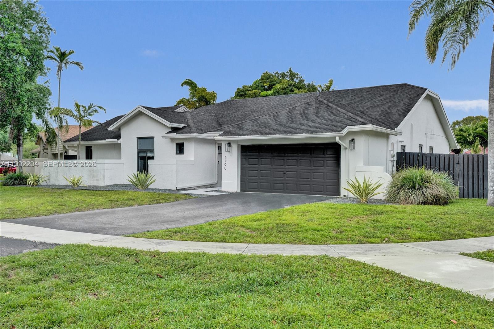 5790 SW 88th Ave Cooper City, FL 33328